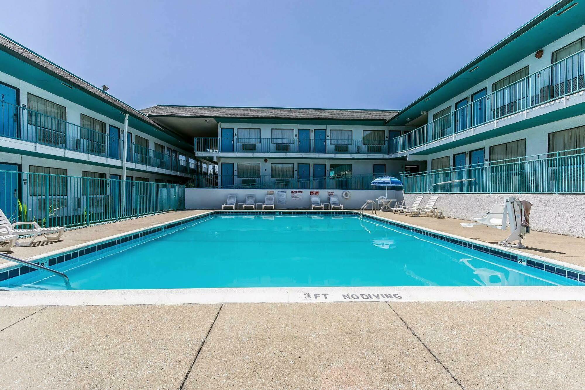 Rodeway Inn Nashville Exterior photo